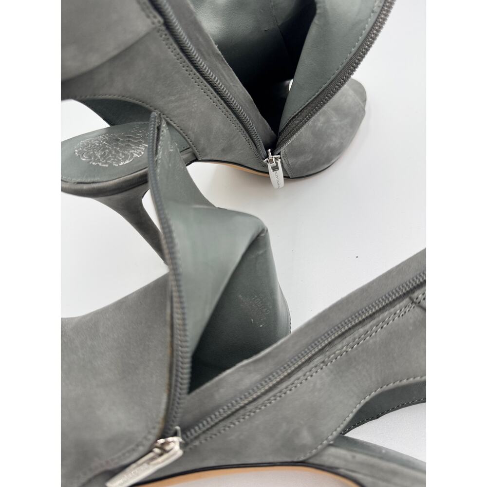 Vince Camuto Cholia Gray Suede Asymmetrical Peep Toe Sandal Bootie Heel Sz 10 - Picture 9 of 16